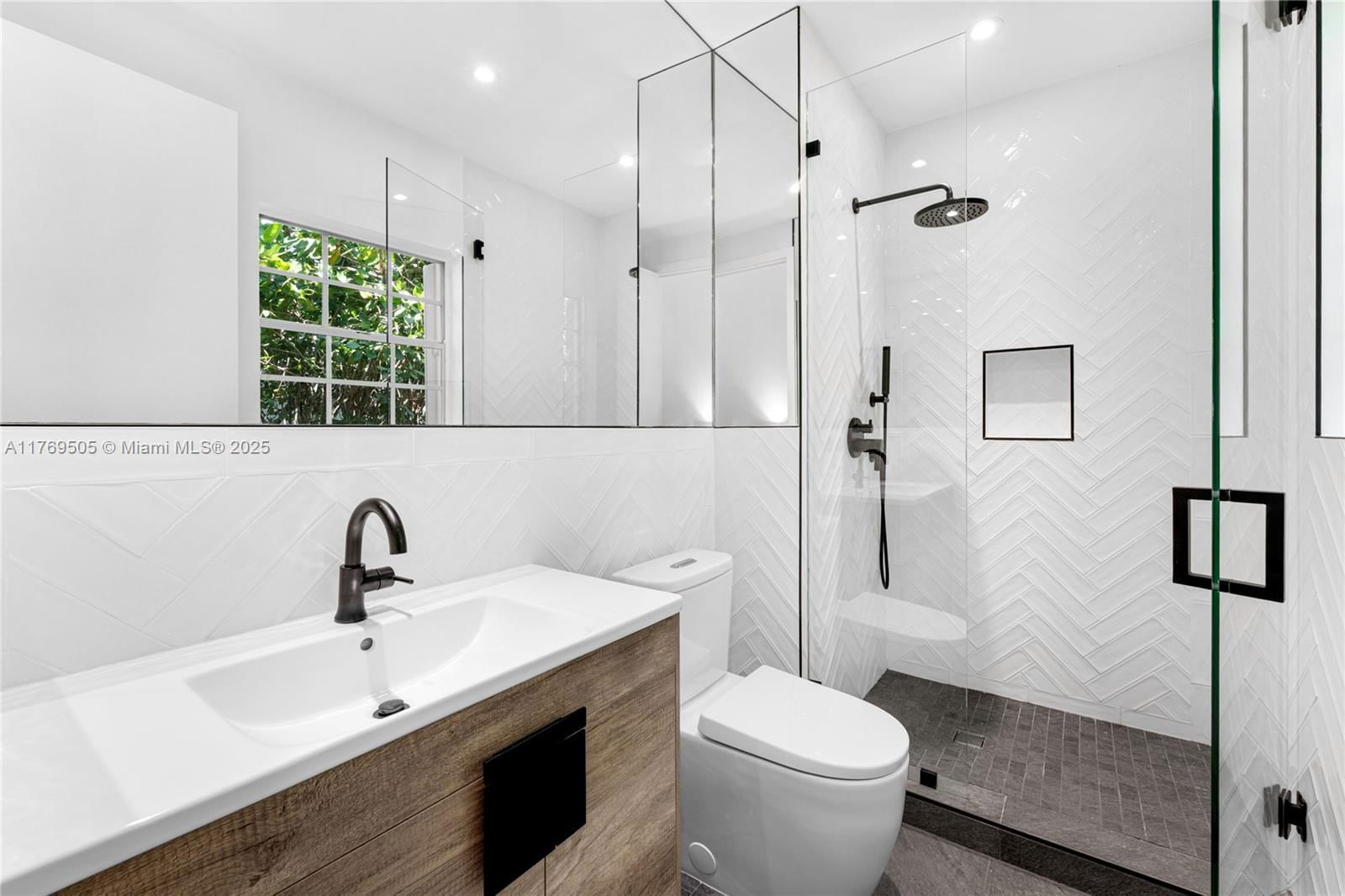 Real estate property located at 6626 Pinetree Ln, Miami-dade, La Gorce Island, Miami Beach, FL