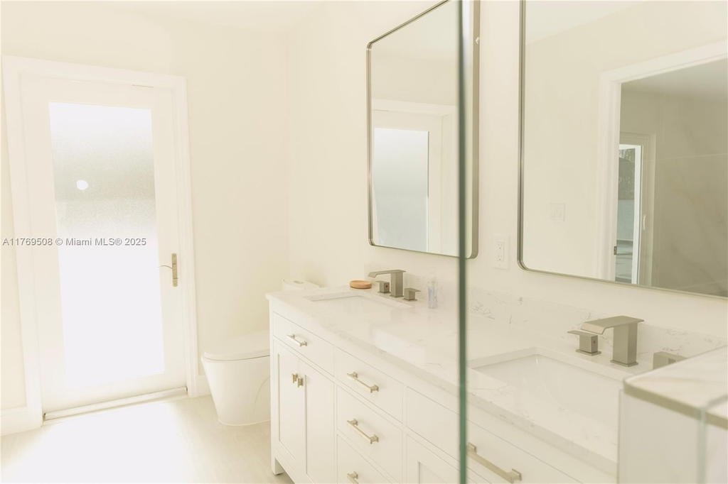 Real estate property located at 2255 207th St, Miami-dade, Highland Lakes East, Miami, FL