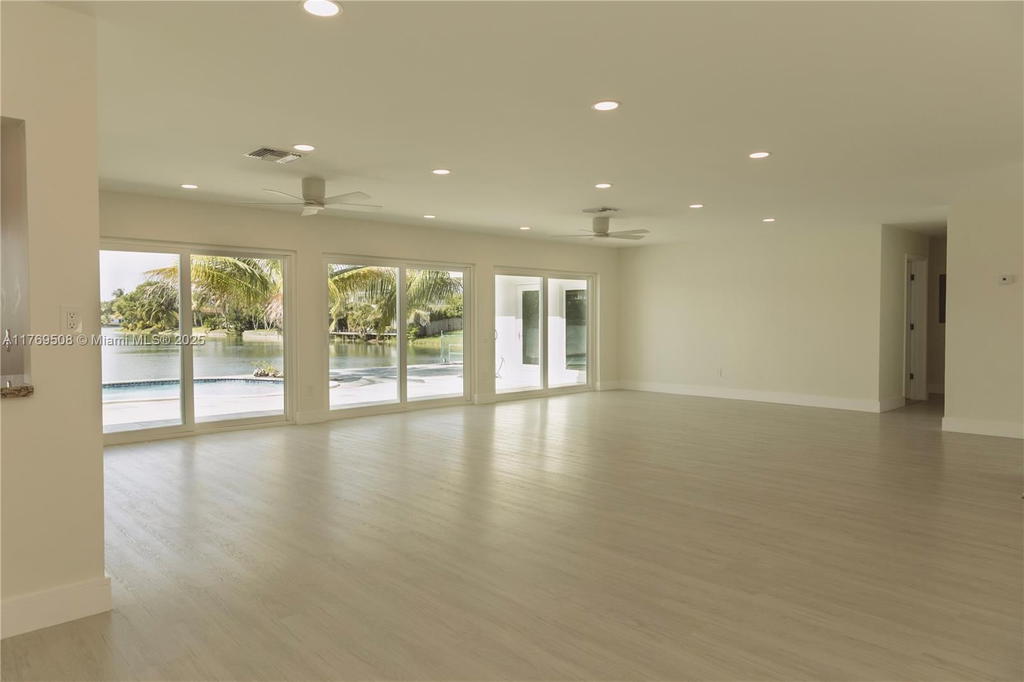 Real estate property located at 2255 207th St, Miami-dade, Highland Lakes East, Miami, FL