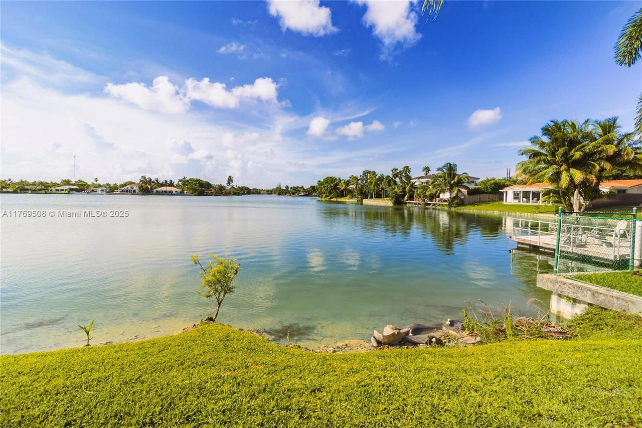 Real estate property located at 2255 207th St, Miami-dade, Highland Lakes East, Miami, FL