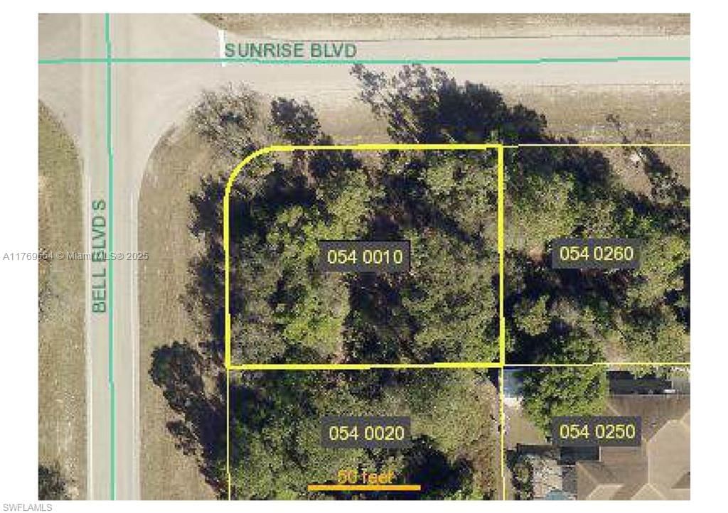 Real estate property located at 211 BELL BLVD S, Other, Twin Lake Estates Unit 13, Other City - In The State Of Florida, FL