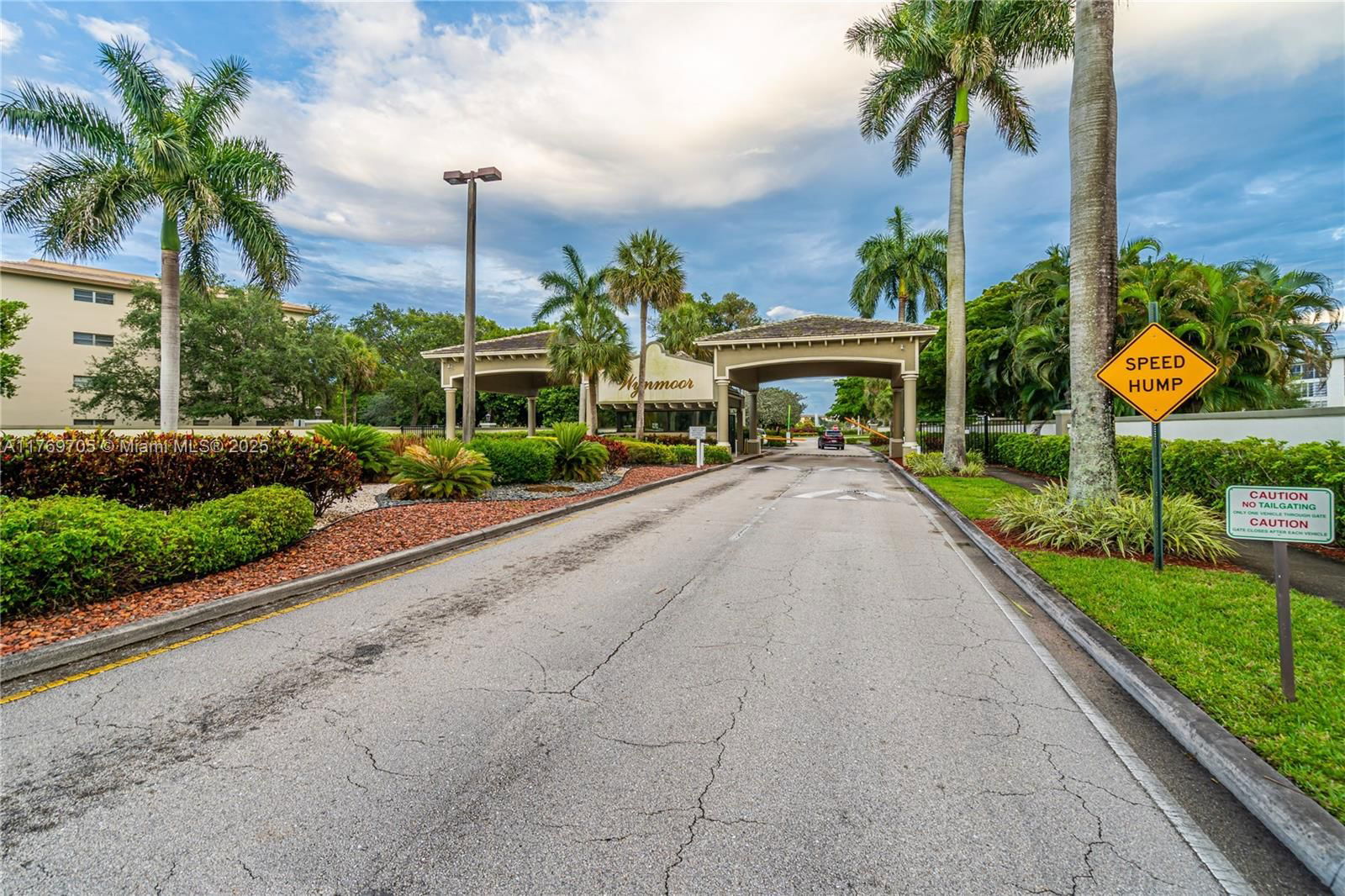 Real estate property located at 2501 Antigua Ter F1, Broward, Antigua Village I E Condo, Coconut Creek, FL