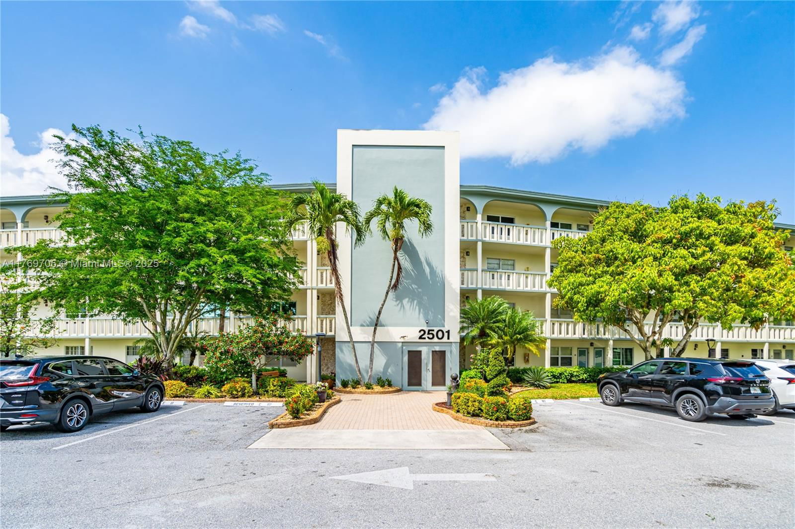 Real estate property located at 2501 Antigua Ter F1, Broward, Antigua Village I E Condo, Coconut Creek, FL
