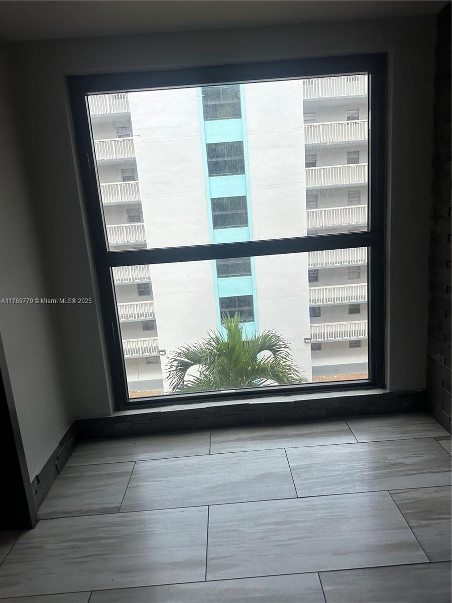 Real estate property located at , Miami-dade, Parkway Towers Bldg 1 Con, Miami, FL