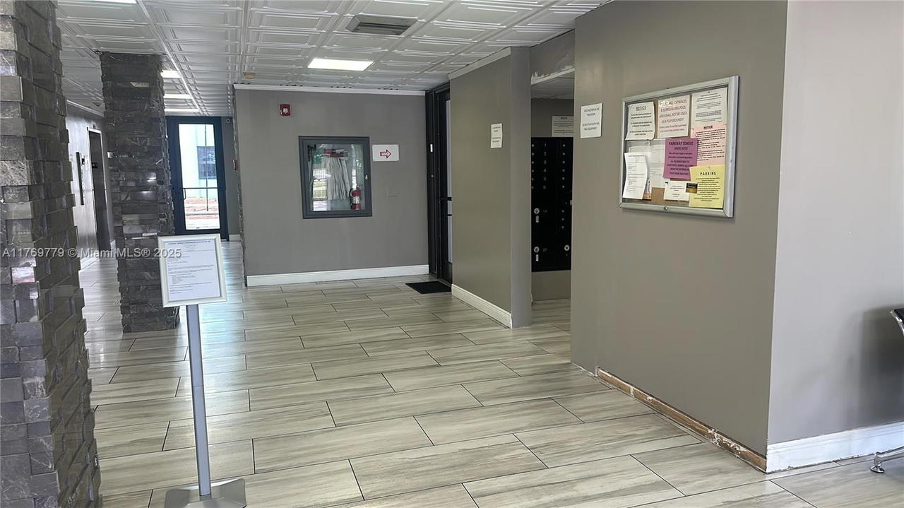 Real estate property located at , Miami-dade, Parkway Towers Bldg 1 Con, Miami, FL