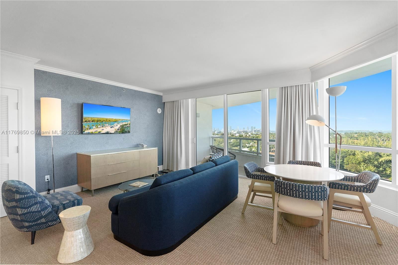 Real estate property located at 4401 Collins Ave #1015, Miami-dade, Fontainebleau Ii Condo, Miami Beach, FL