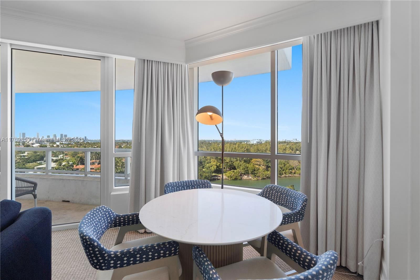 Real estate property located at 4401 Collins Ave #1015, Miami-dade, Fontainebleau Ii Condo, Miami Beach, FL