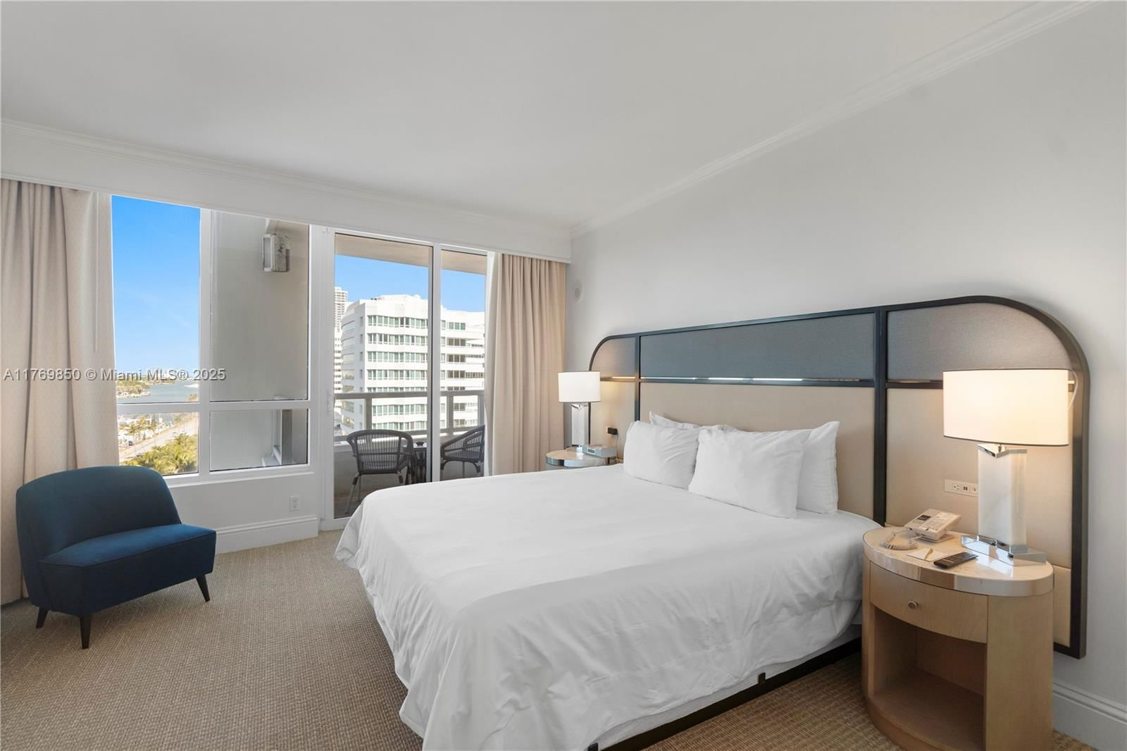 Real estate property located at 4401 Collins Ave #1015, Miami-dade, Fontainebleau Ii Condo, Miami Beach, FL