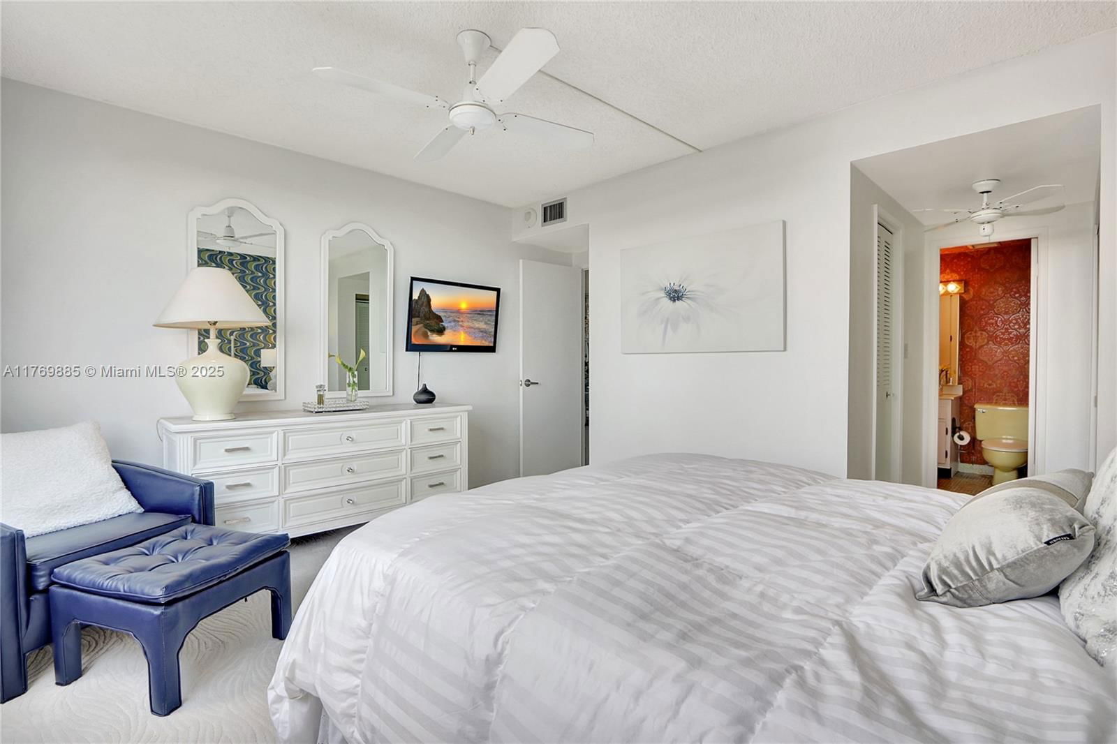 Real estate property located at 4330 Hillcrest Dr #807, Broward, Hillcrest East No 23 Cond, Hollywood, FL