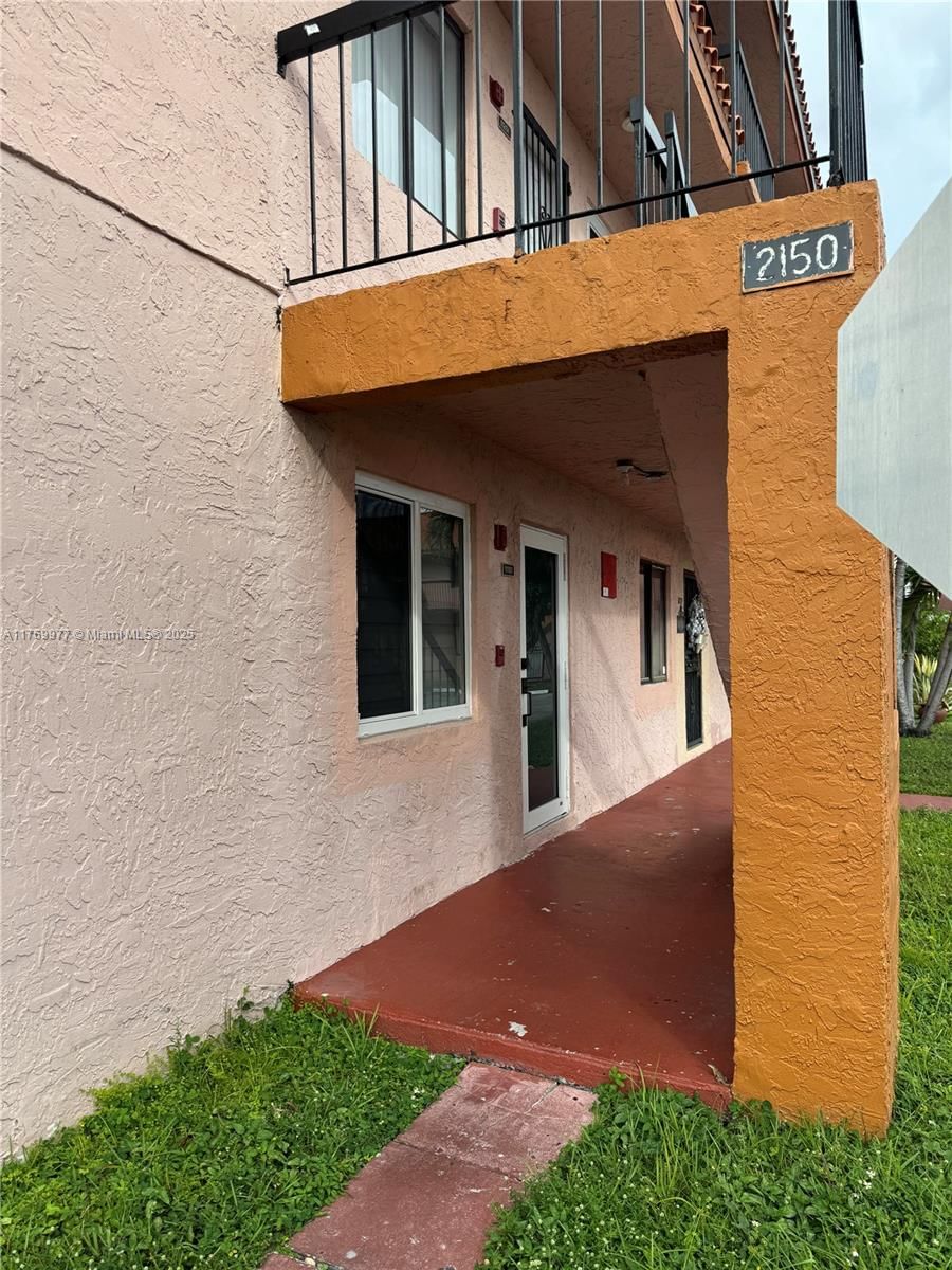 Real estate property located at 2150 60th St #11101, Miami-dade, Hialeah Club Villas Condo, Hialeah, FL