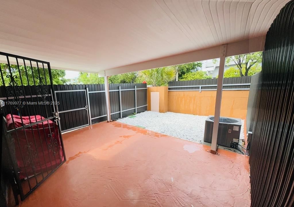 Real estate property located at 2150 60th St #11101, Miami-dade, Hialeah Club Villas Condo, Hialeah, FL