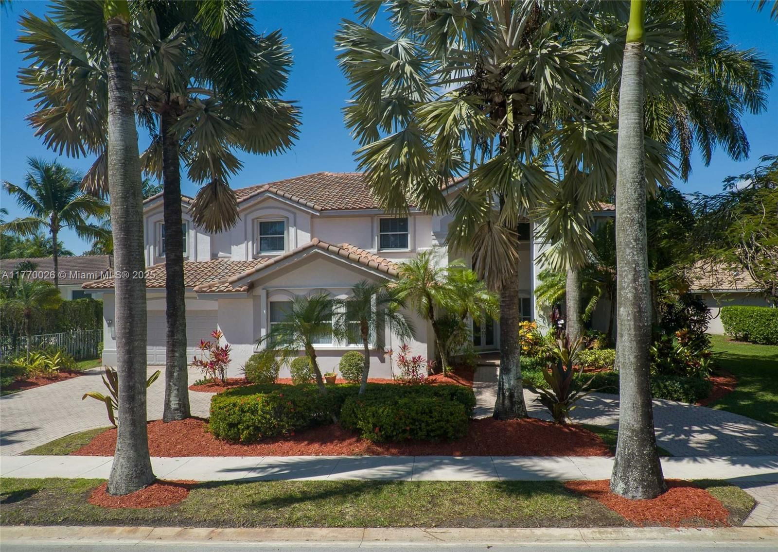 Real estate property located at 1427 Victoria Isle Dr, Broward, Sector 7-parcel W, Weston, FL