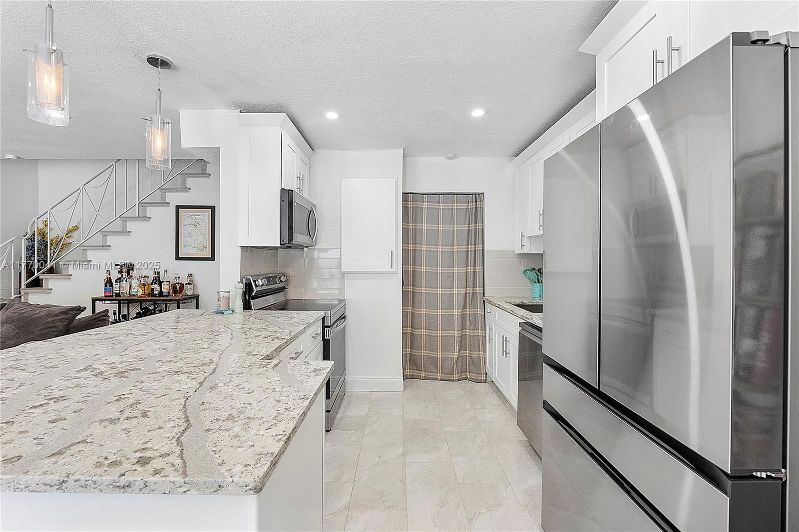 Real estate property located at 8 Hathaway Ln, Broward, Townhouse Isle Sec 2, Wilton Manors, FL