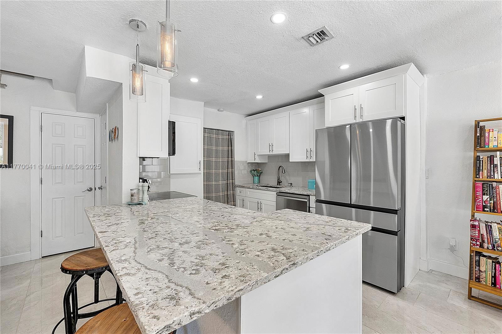 Real estate property located at 8 Hathaway Ln, Broward, Townhouse Isle Sec 2, Wilton Manors, FL