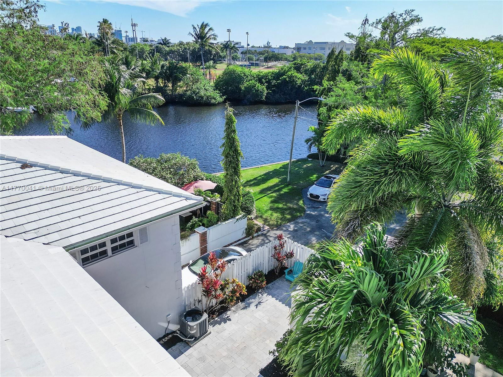Real estate property located at 8 Hathaway Ln, Broward, Townhouse Isle Sec 2, Wilton Manors, FL