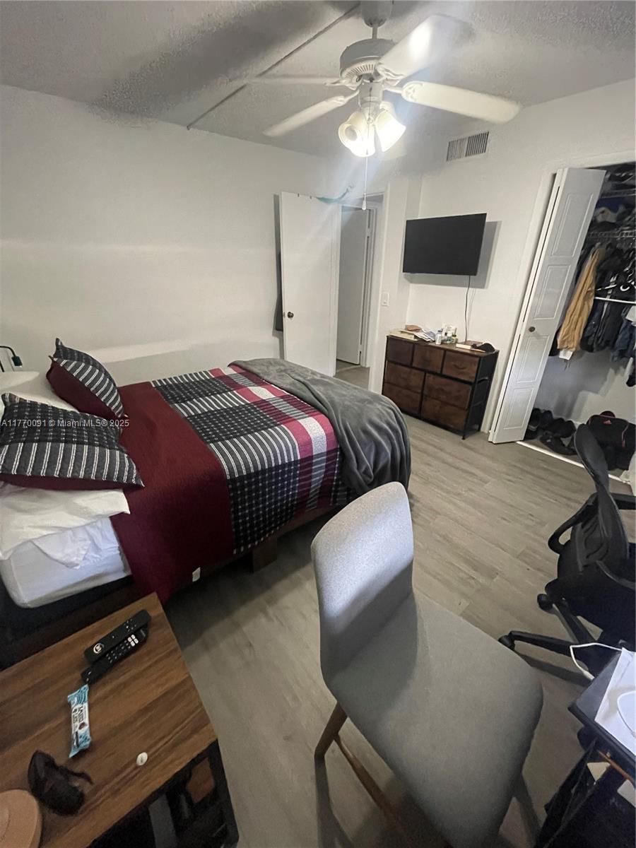 Real estate property located at 370 Racquet Club rd #206, Broward, Gardens At Bonaventure 11, Weston, FL