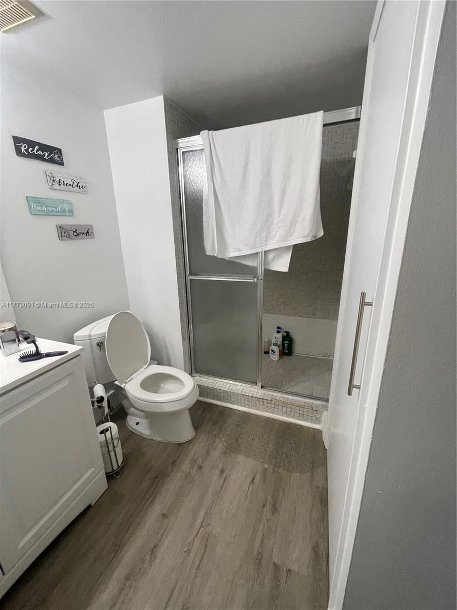 Real estate property located at 370 Racquet Club rd #206, Broward, Gardens At Bonaventure 11, Weston, FL