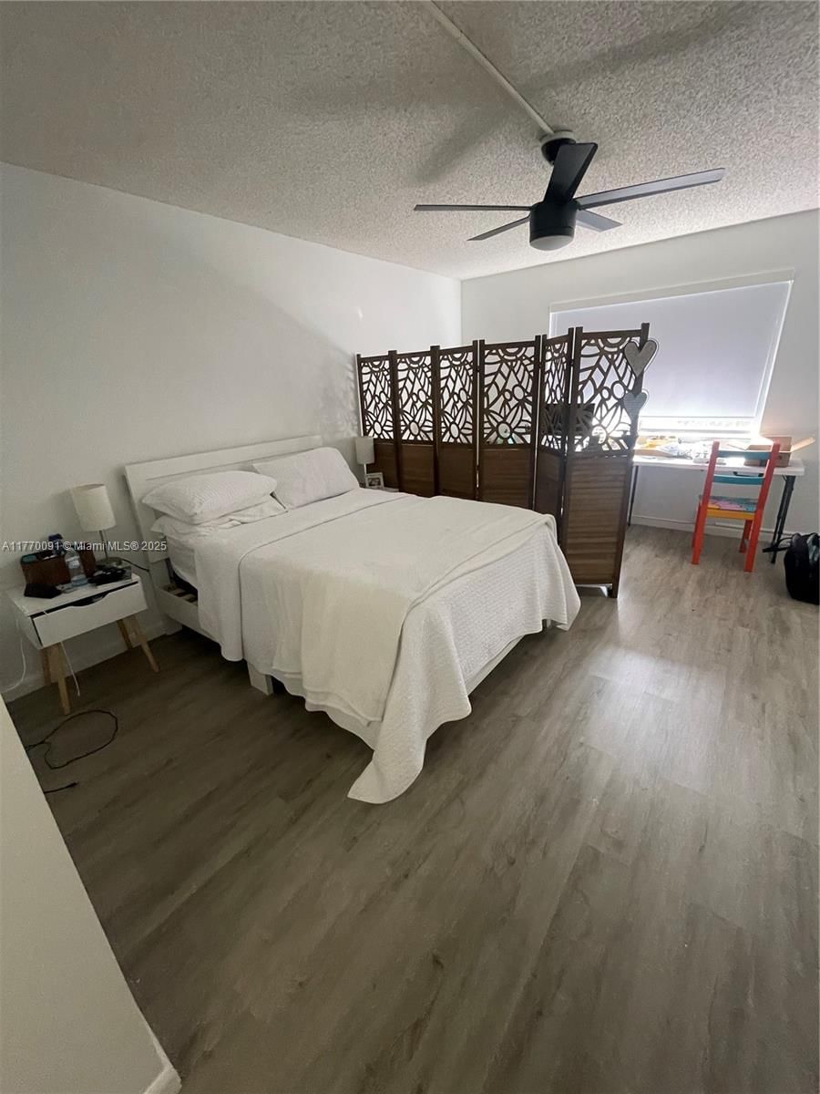 Real estate property located at 370 Racquet Club rd #206, Broward, Gardens At Bonaventure 11, Weston, FL