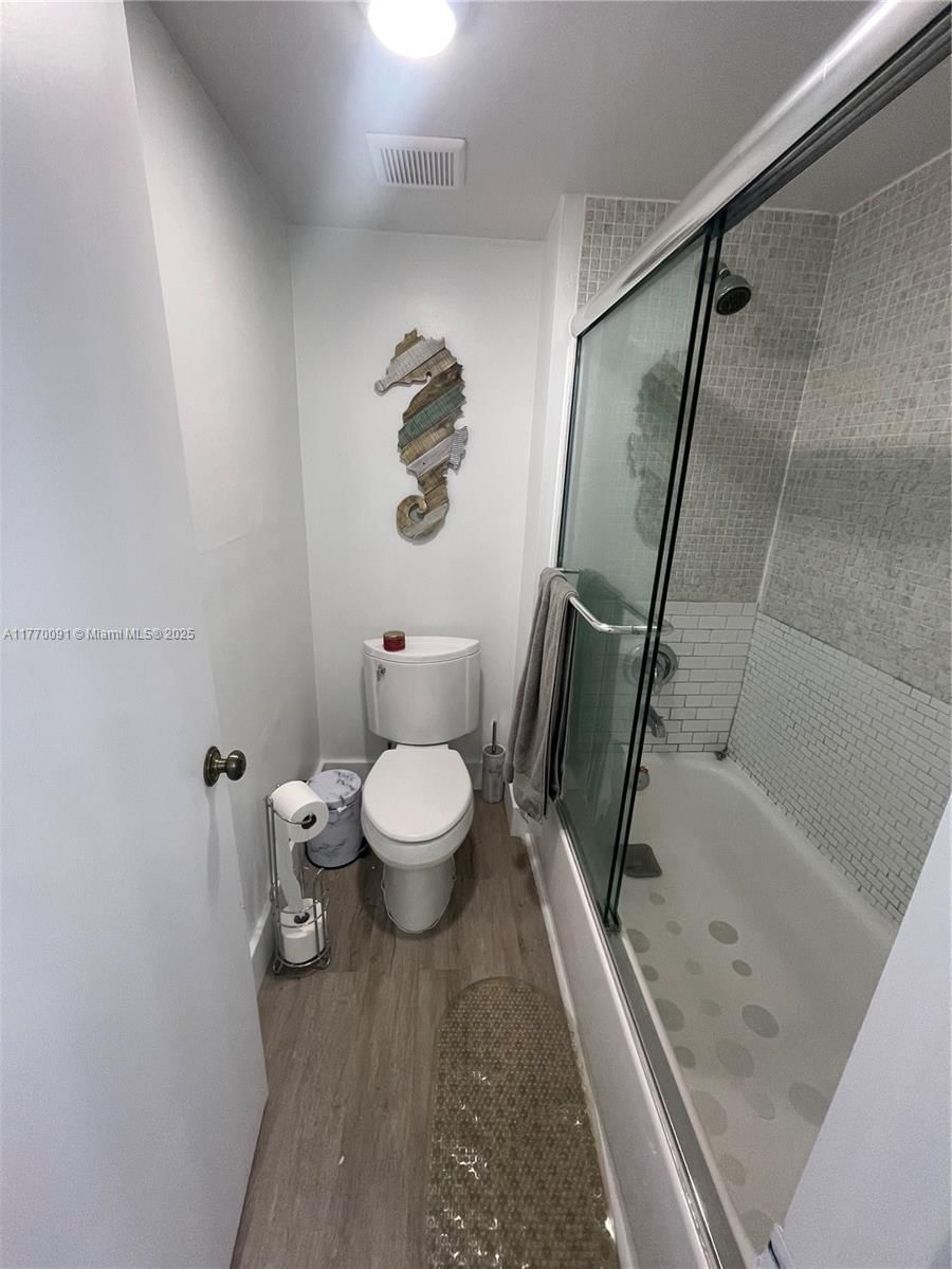 Real estate property located at 370 Racquet Club rd #206, Broward, Gardens At Bonaventure 11, Weston, FL