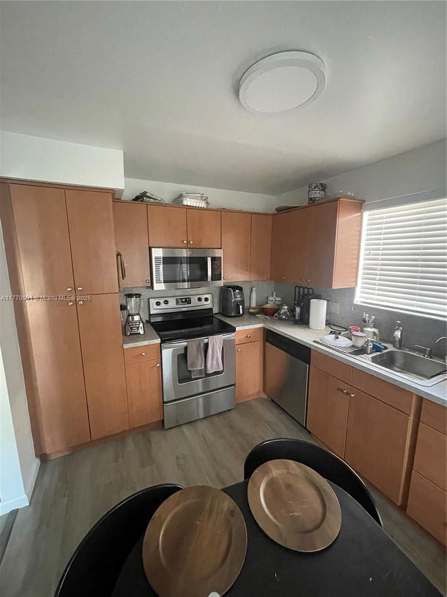 Real estate property located at 370 Racquet Club rd #206, Broward, Gardens At Bonaventure 11, Weston, FL