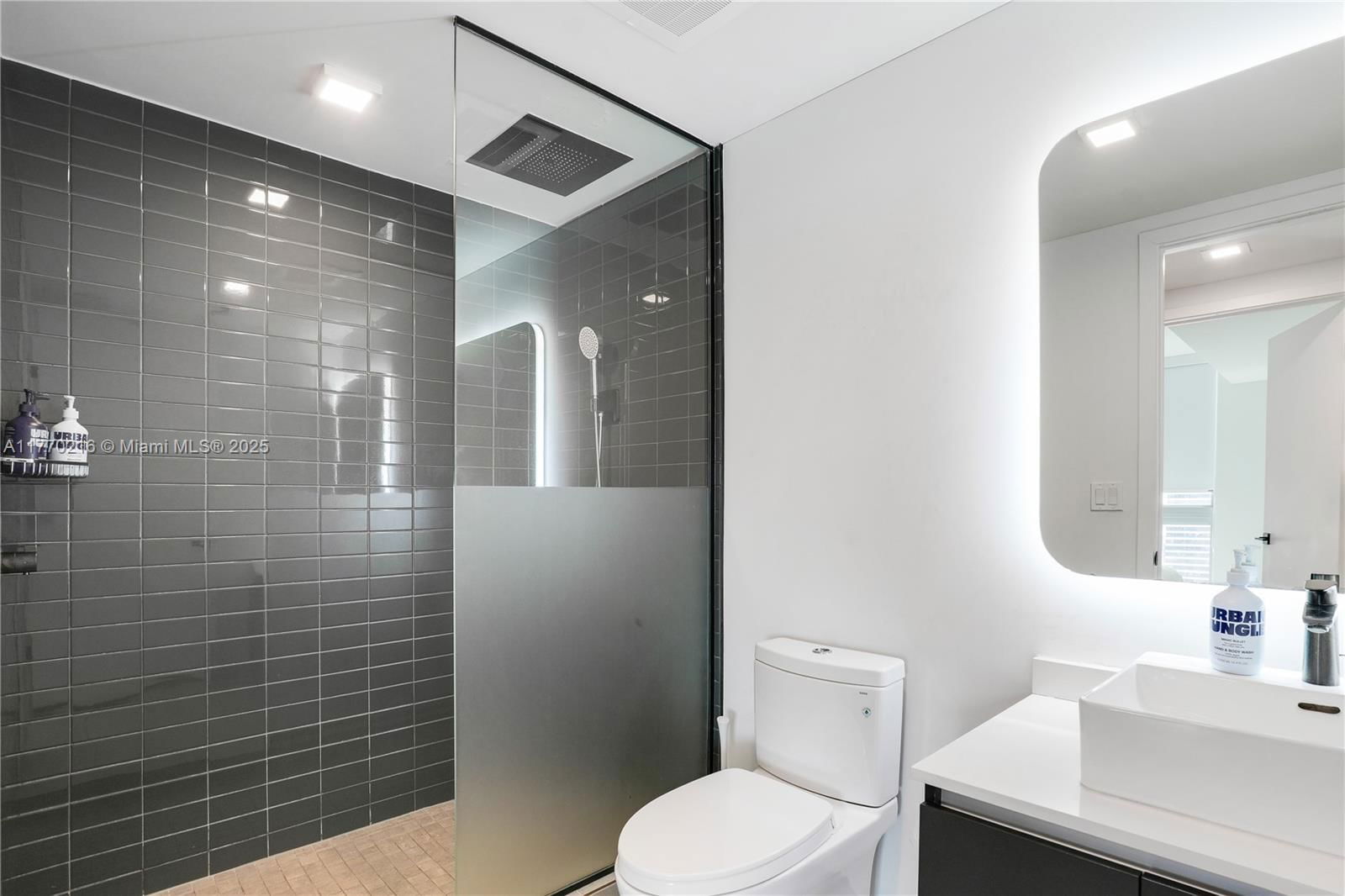 Real estate property located at 227 2nd St #3105, Miami-dade, Yotel Pad Penthouse Unit, Miami, FL