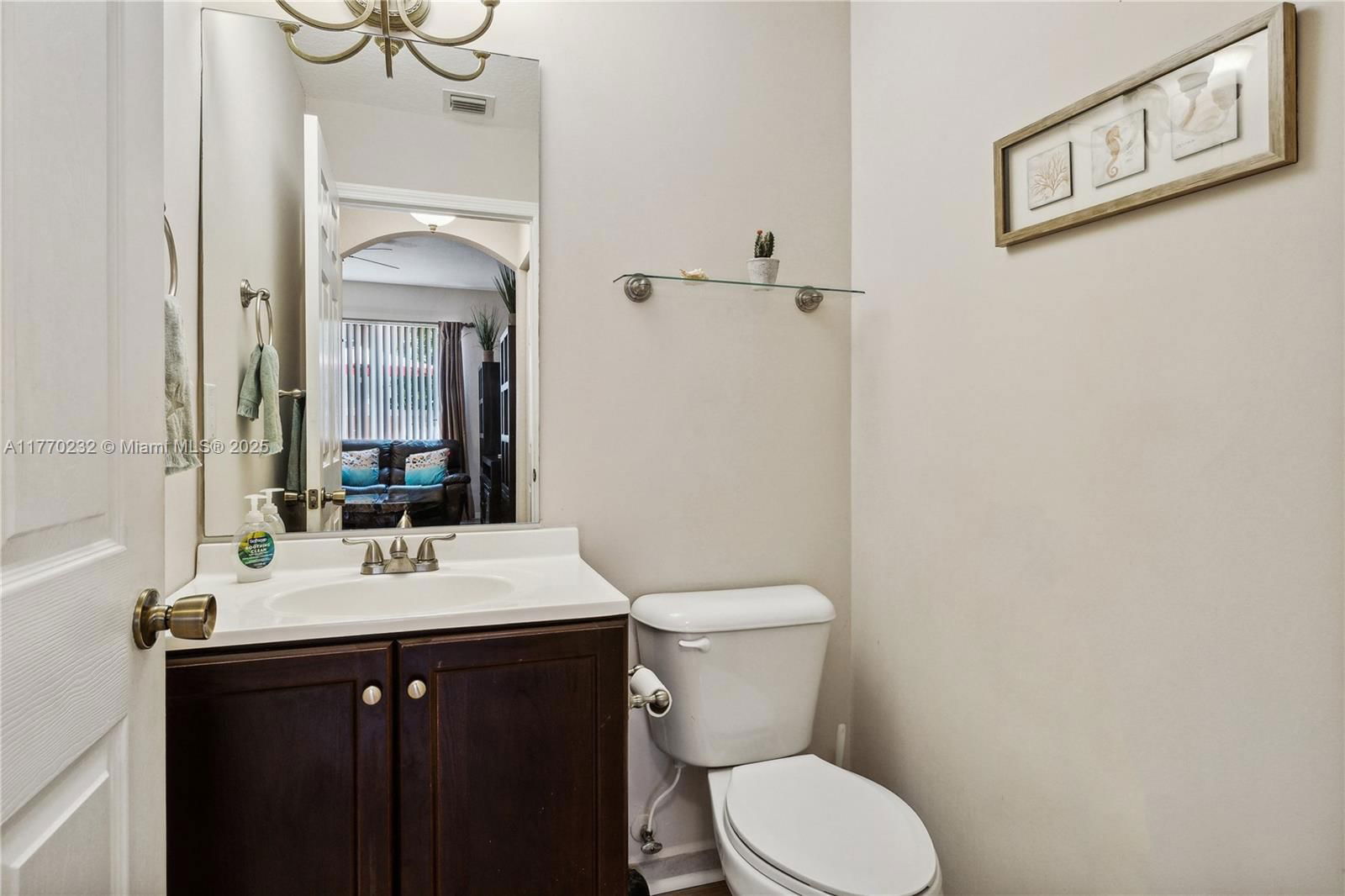 Real estate property located at 2232 Coral Reef Ct #2232, Broward, Villas At Harbor Isles Co, Dania Beach, FL