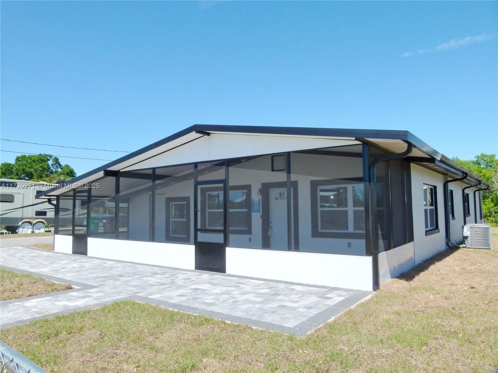 Real estate property located at 2203 8th Avenue, Okeechobee, Lucy Island, Okeechobee, FL