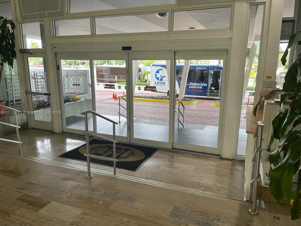 Real estate property located at 4747 Collins Ave #1115, Miami-dade, Mimosa Condo, Miami Beach, FL