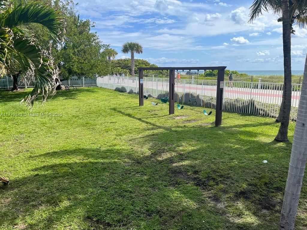 Real estate property located at 4747 Collins Ave #1115, Miami-dade, Mimosa Condo, Miami Beach, FL