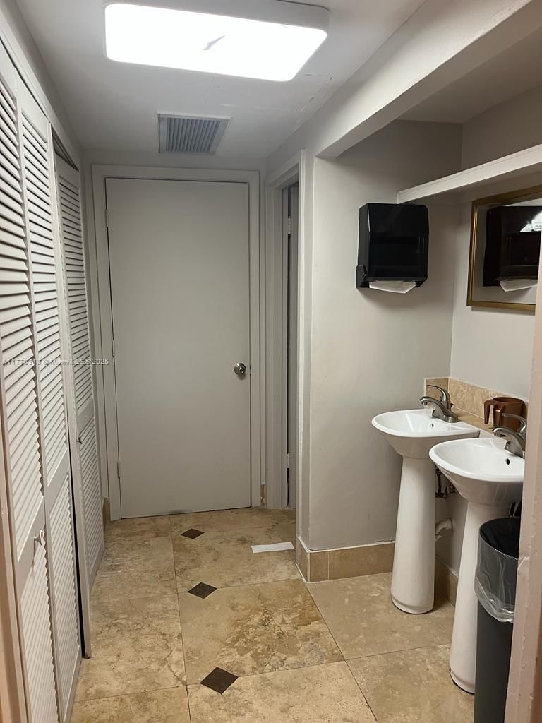 Real estate property located at 4747 Collins Ave #1115, Miami-dade, Mimosa Condo, Miami Beach, FL