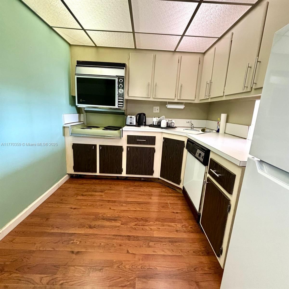 Real estate property located at 2150 Sans Souci Blvd A1608, Miami-dade, Bayview Towers Condo Sout, North Miami, FL