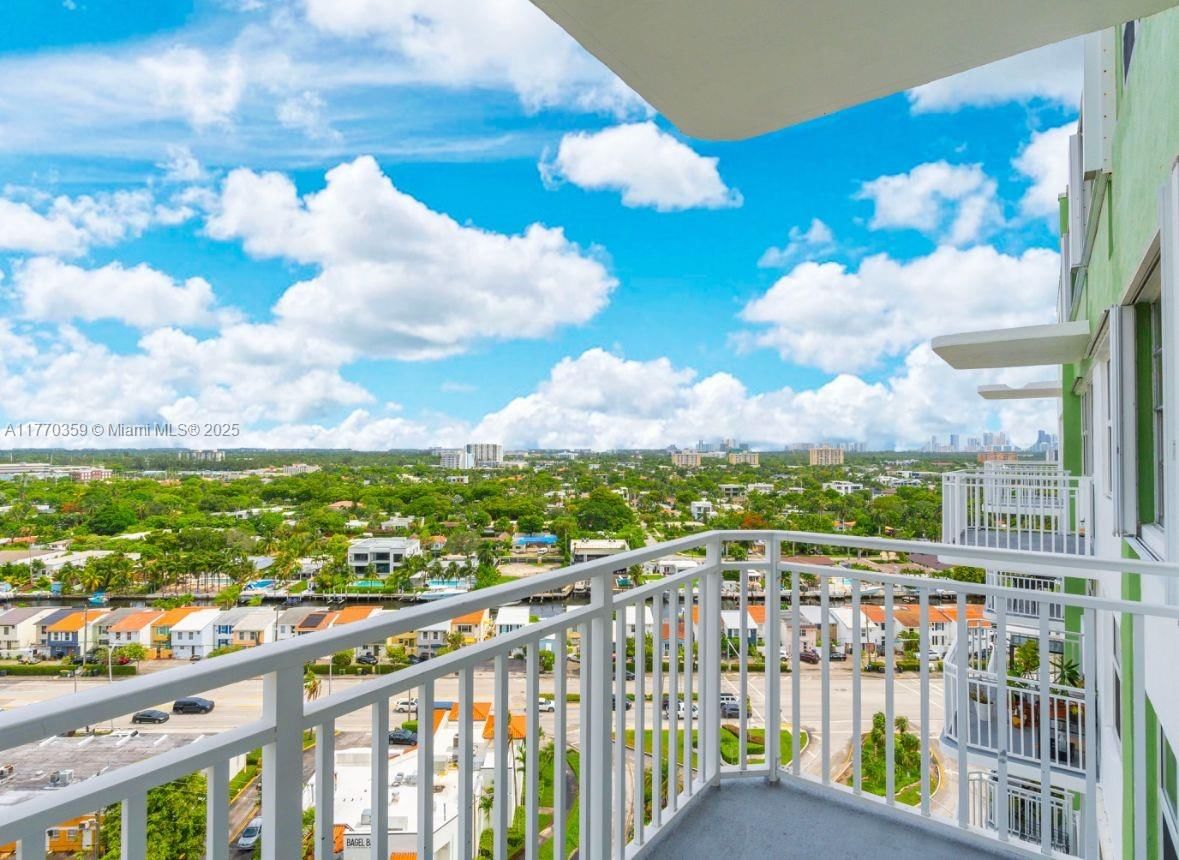 Real estate property located at 2150 Sans Souci Blvd A1608, Miami-dade, Bayview Towers Condo Sout, North Miami, FL