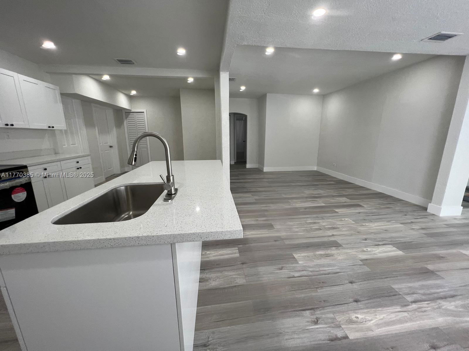 Real estate property located at 1015 59th St, Miami-dade, Resub Of Hildemere In Se1, Miami, FL