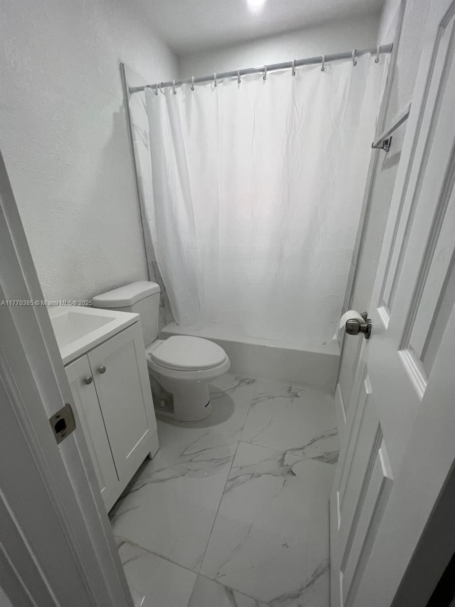 Real estate property located at 1015 59th St, Miami-dade, Resub Of Hildemere In Se1, Miami, FL
