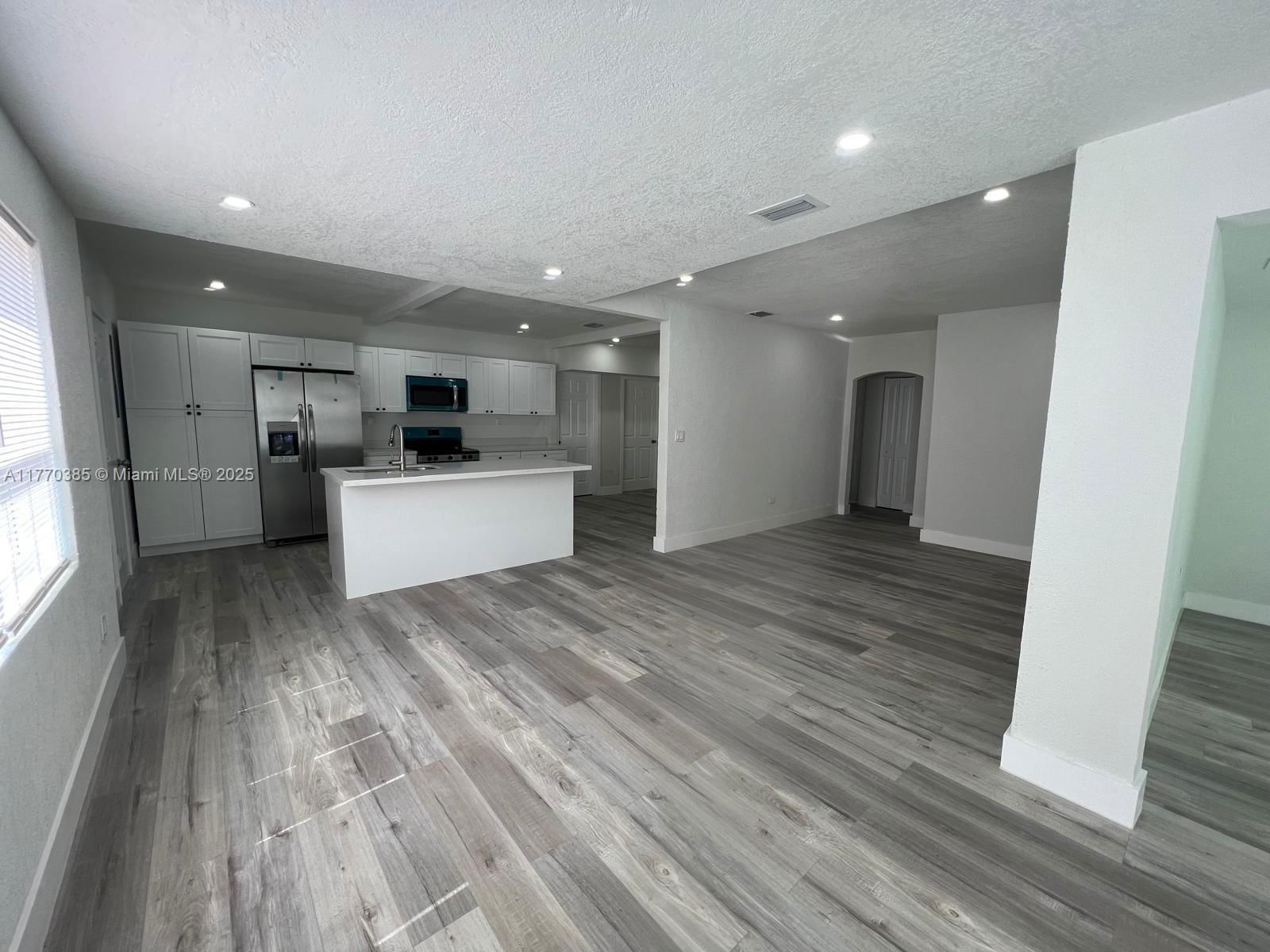 Real estate property located at 1015 59th St, Miami-dade, Resub Of Hildemere In Se1, Miami, FL