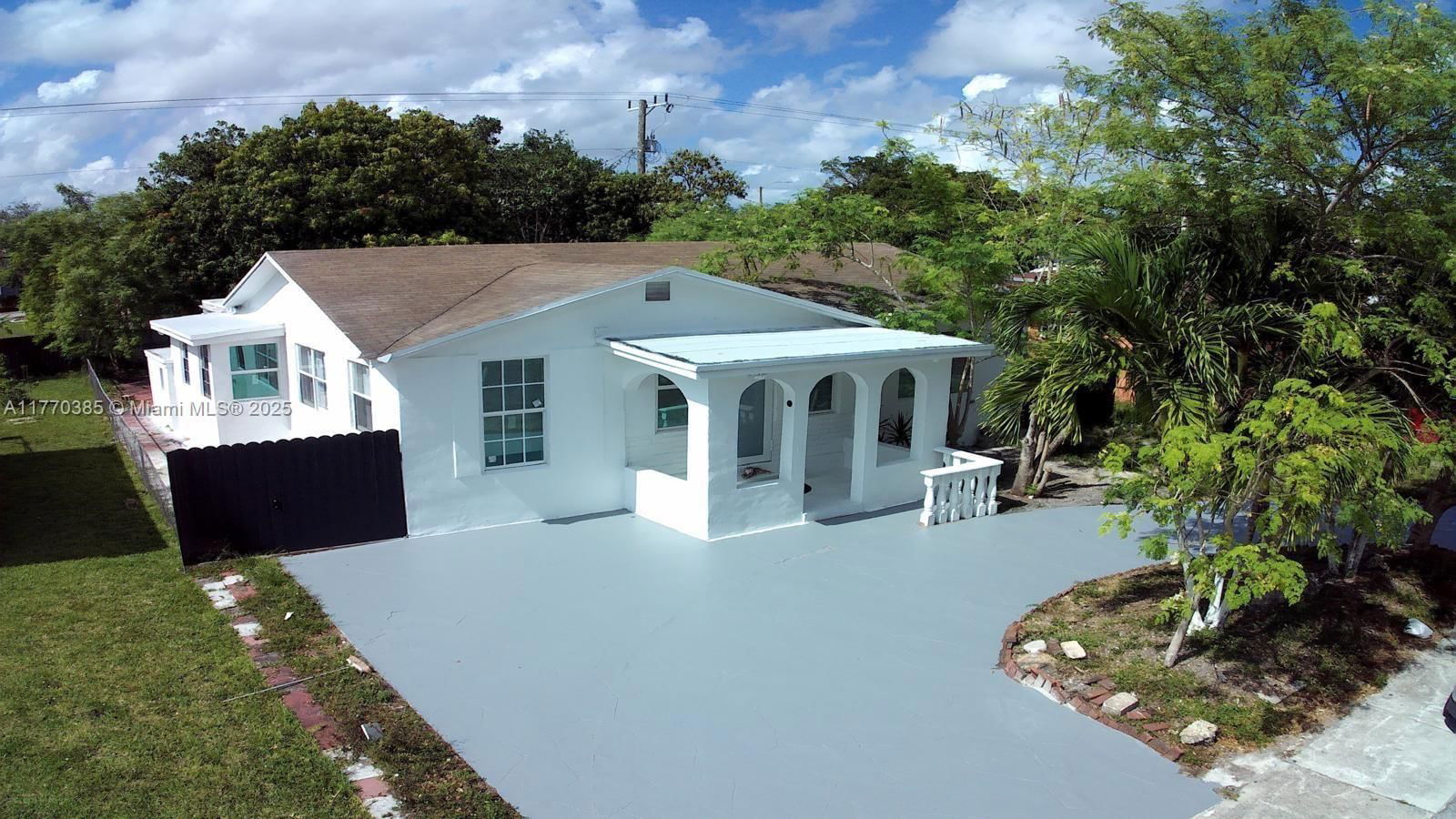 Real estate property located at 1015 59th St, Miami-dade, Resub Of Hildemere In Se1, Miami, FL