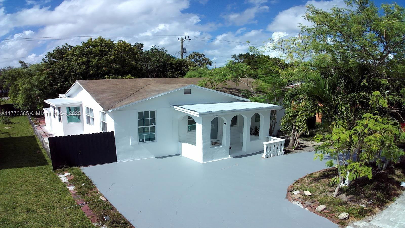 Real estate property located at 1015 59th St, Miami-dade, Resub Of Hildemere In Se1, Miami, FL