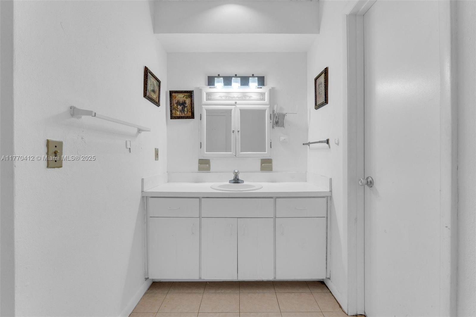 Real estate property located at 19530 117th Ct, Miami-dade, South Miami Heights Addn, Miami, FL