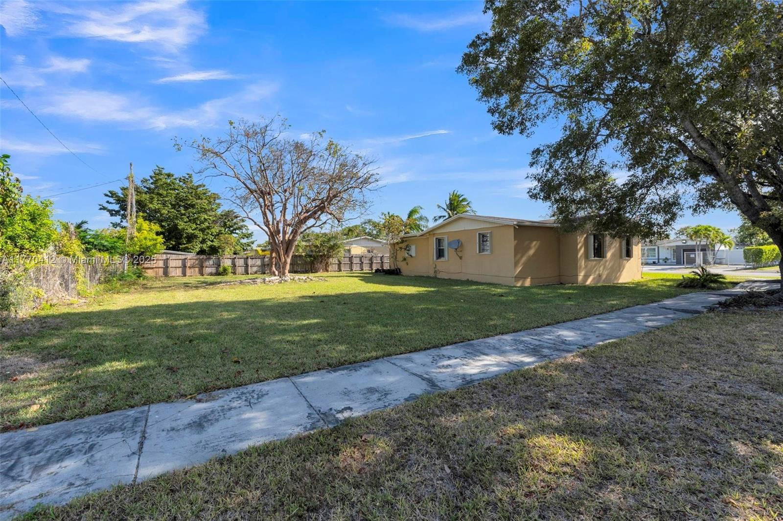 Real estate property located at 19530 117th Ct, Miami-dade, South Miami Heights Addn, Miami, FL