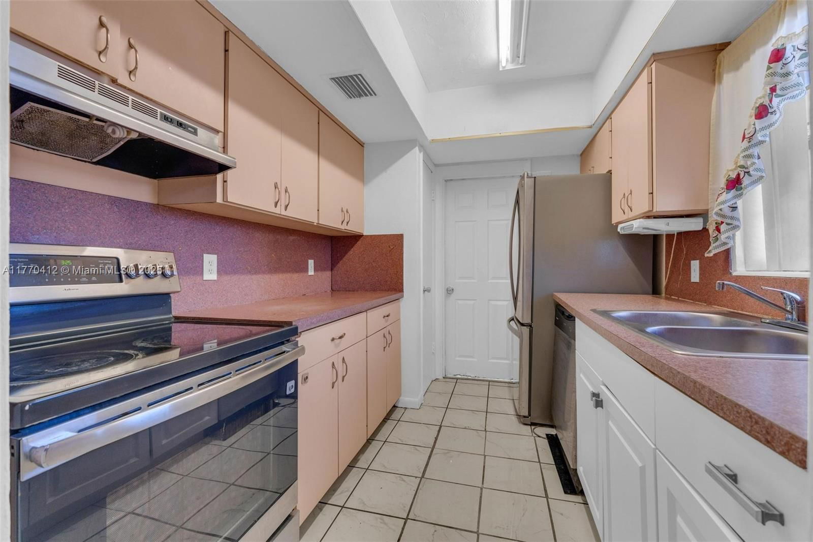 Real estate property located at 19530 117th Ct, Miami-dade, South Miami Heights Addn, Miami, FL