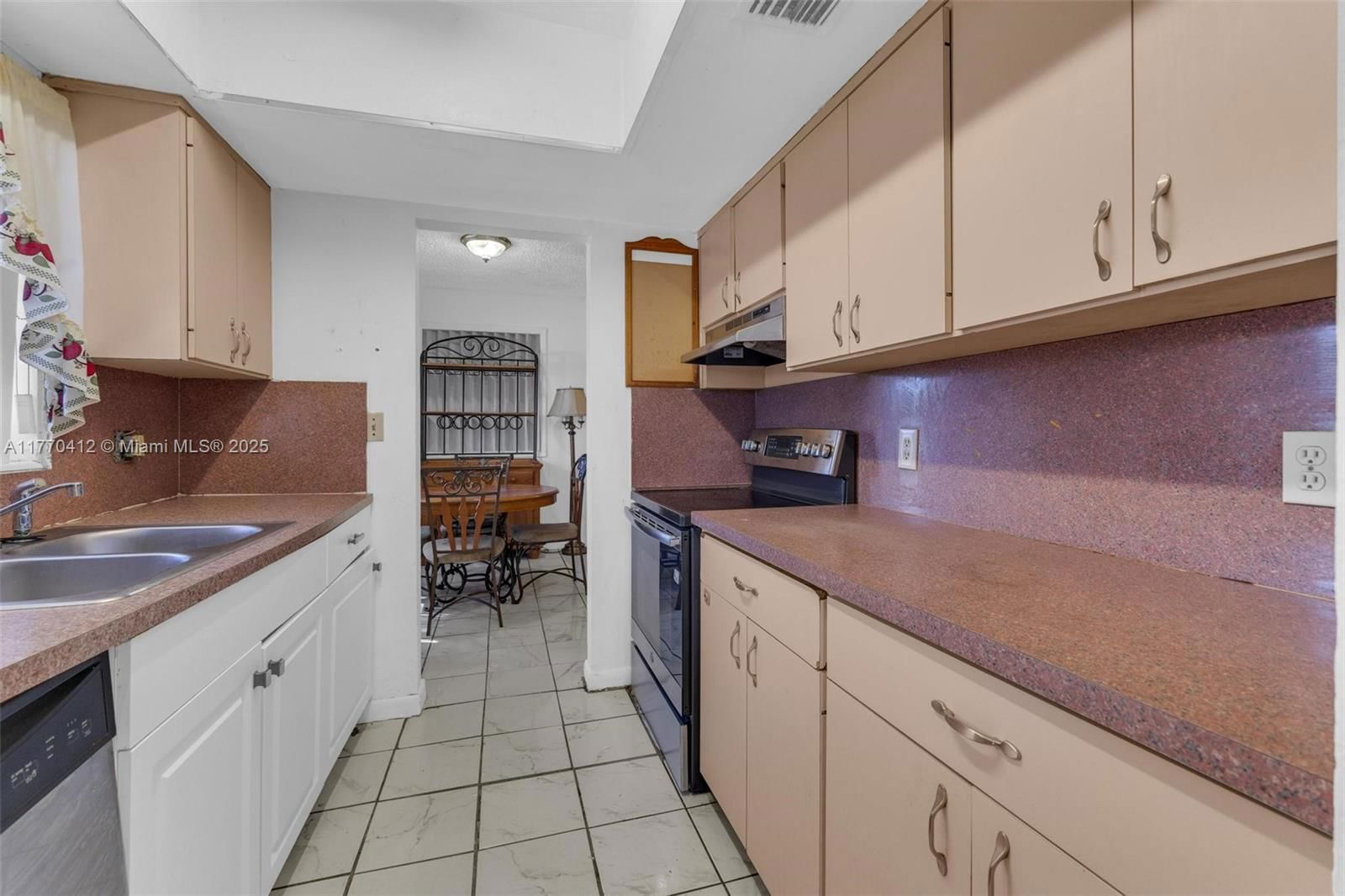 Real estate property located at 19530 117th Ct, Miami-dade, South Miami Heights Addn, Miami, FL
