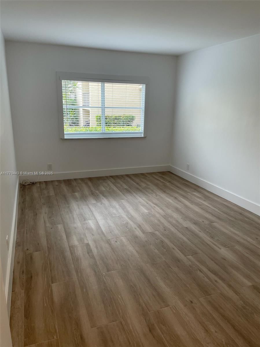 Real estate property located at 100 Edgewater Dr #101, Miami-dade, Waters Edge Of Coral Gabl, Coral Gables, FL