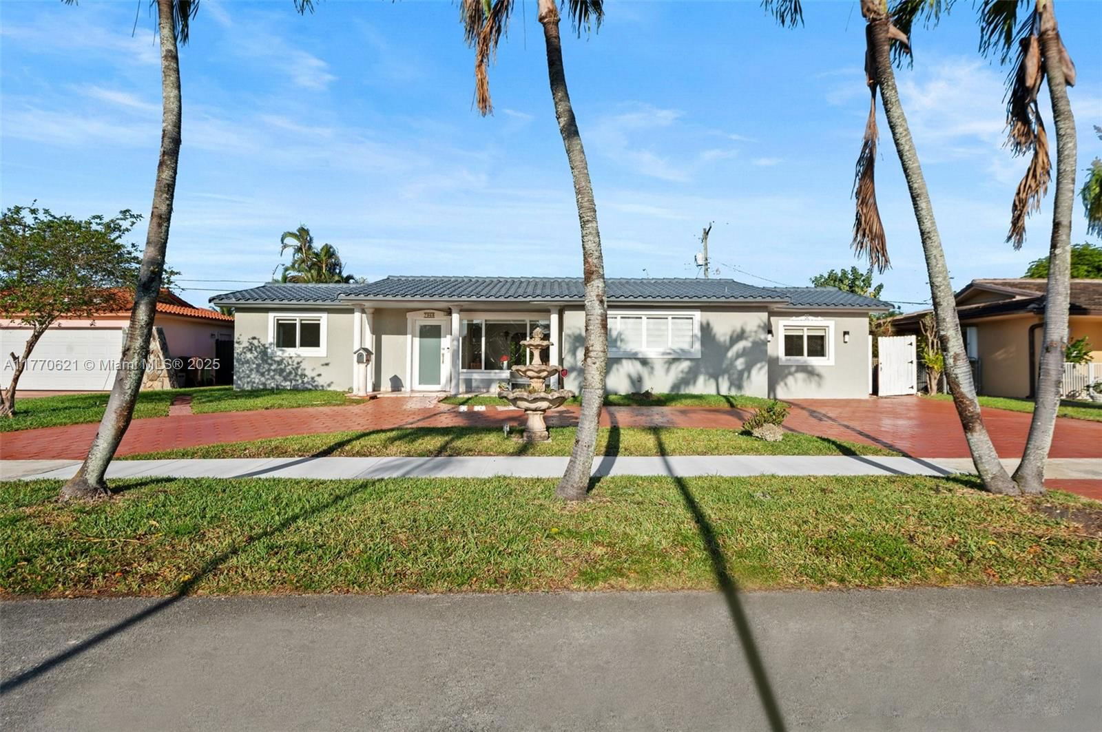 Real estate property located at 7968 15th Ln, Miami-dade, Palm Springs Lakes 5th Ad, Hialeah, FL