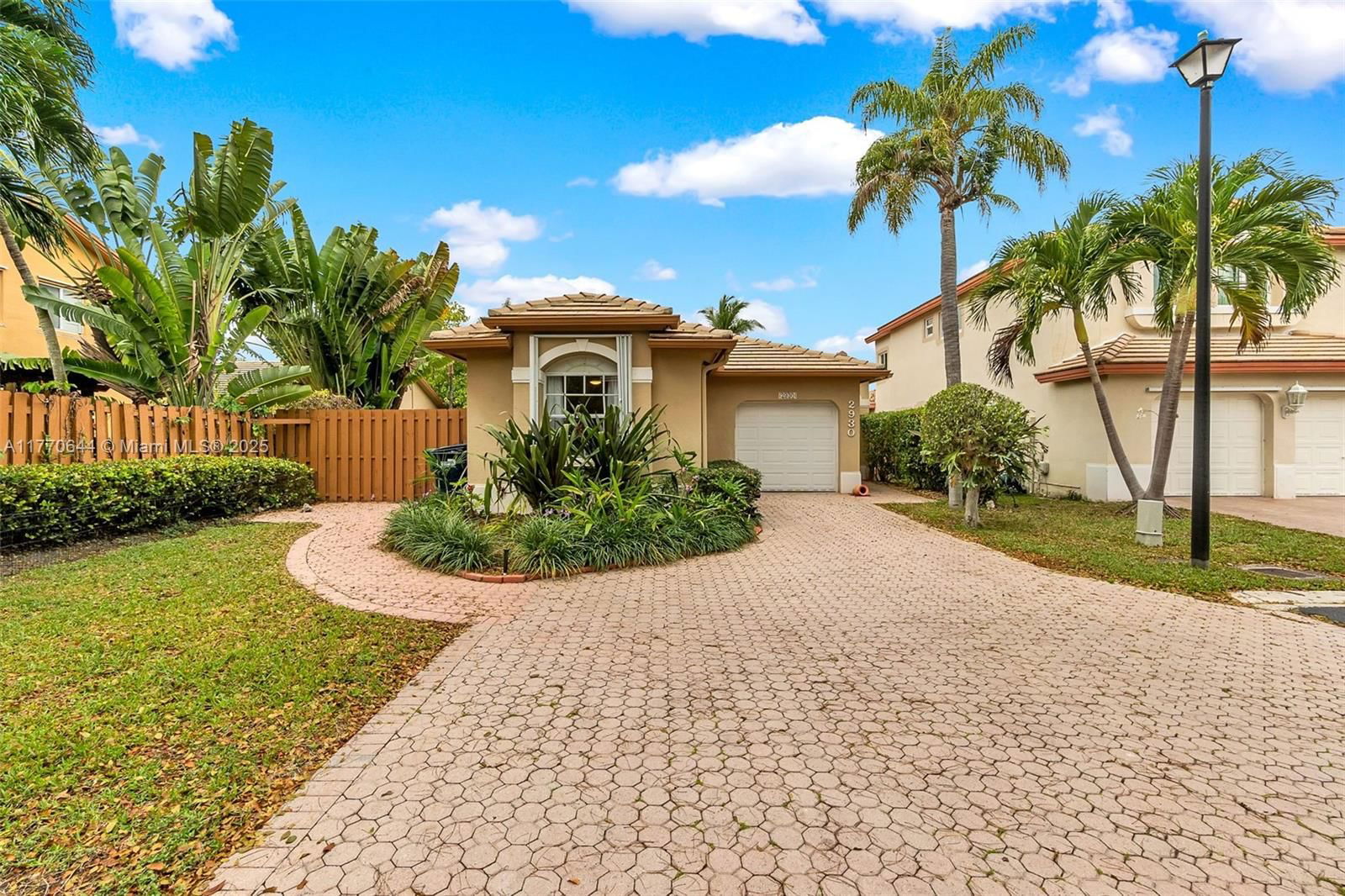Real estate property located at 2930 99th Ct, Miami-dade, Costa Verde Sec 2 Amend, Doral, FL