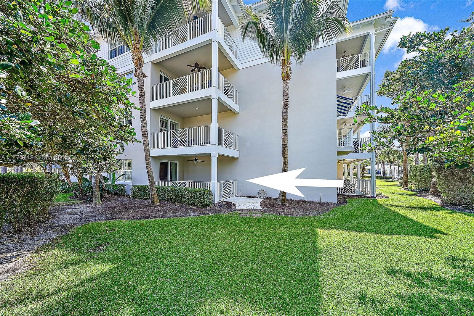 Real estate property located at 1015 Bay Colony Drive S & Slip 17, Palm Beach, Bay Colony, Juno Beach, FL
