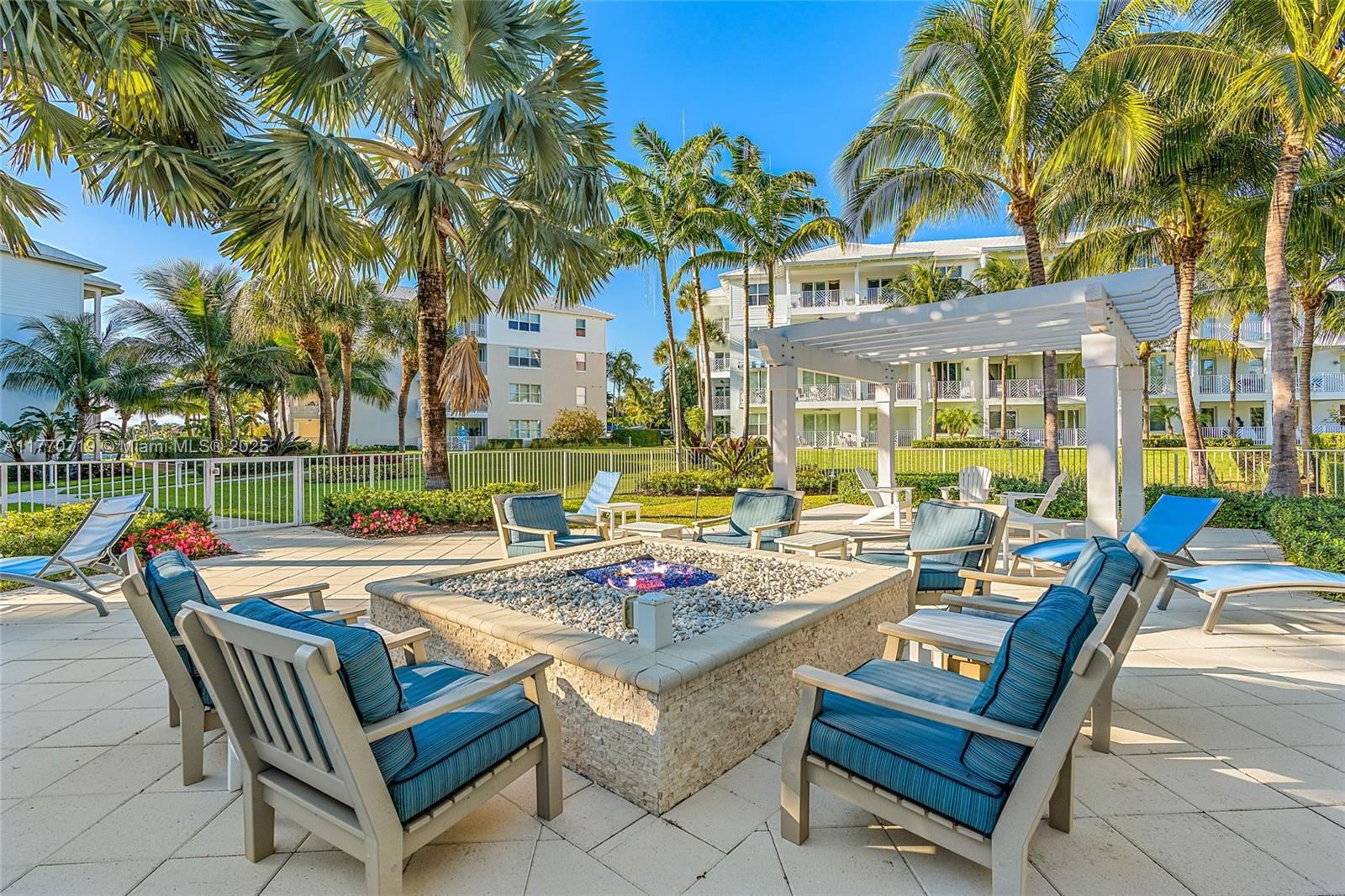 Real estate property located at 1015 Bay Colony Drive S & Slip 17, Palm Beach, Bay Colony, Juno Beach, FL