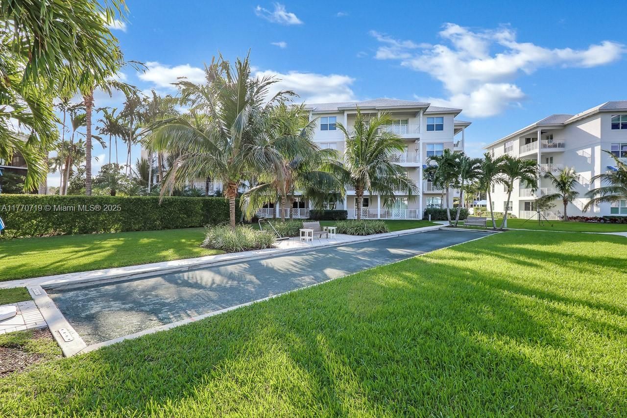 Real estate property located at 1015 Bay Colony Drive S & Slip 17, Palm Beach, Bay Colony, Juno Beach, FL