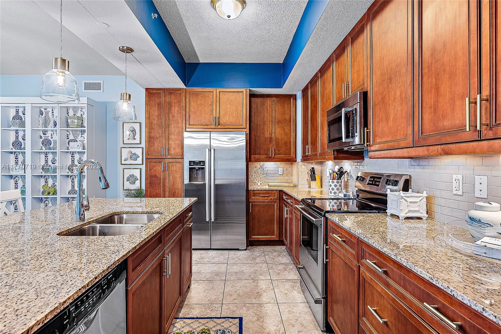 Real estate property located at 1015 Bay Colony Drive S & Slip 17, Palm Beach, Bay Colony, Juno Beach, FL