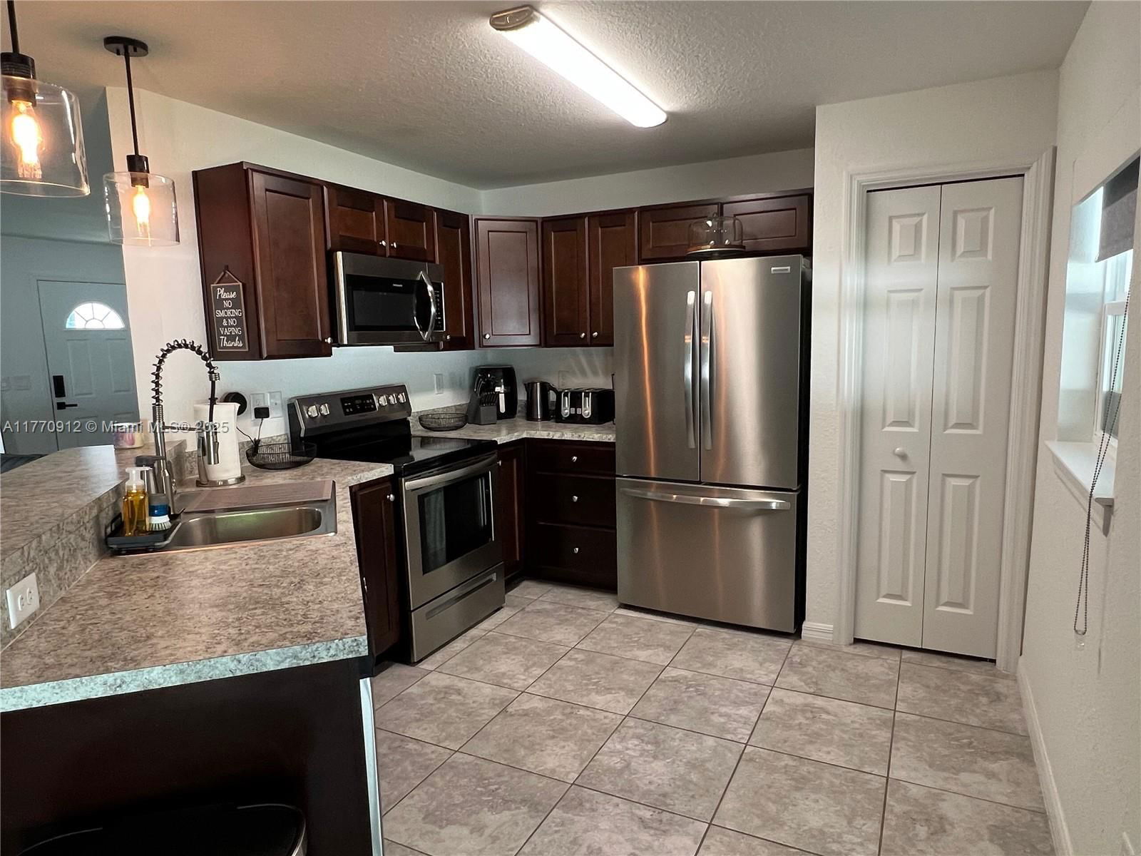 Real estate property located at 6102 53RD STREET RD, Marion, Ocala Park Estates, Ocala, FL