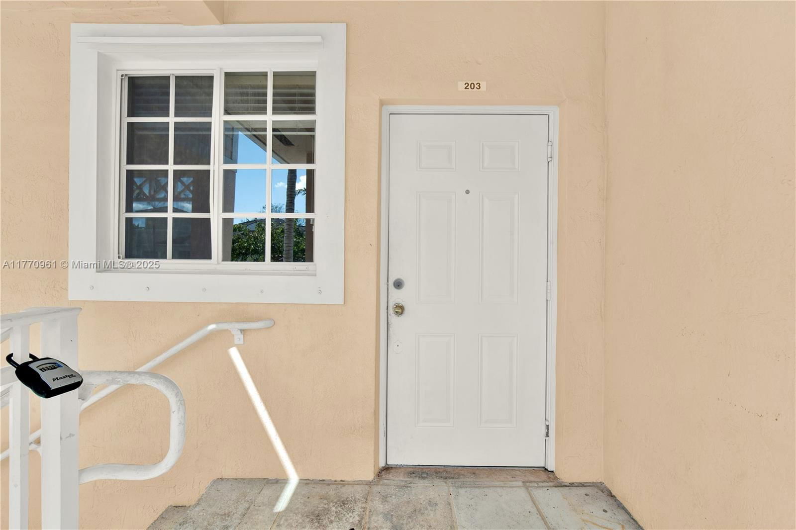 Real estate property located at 374 26th Ave #203, Miami-dade, Caribbean Isles Villas Co, Homestead, FL
